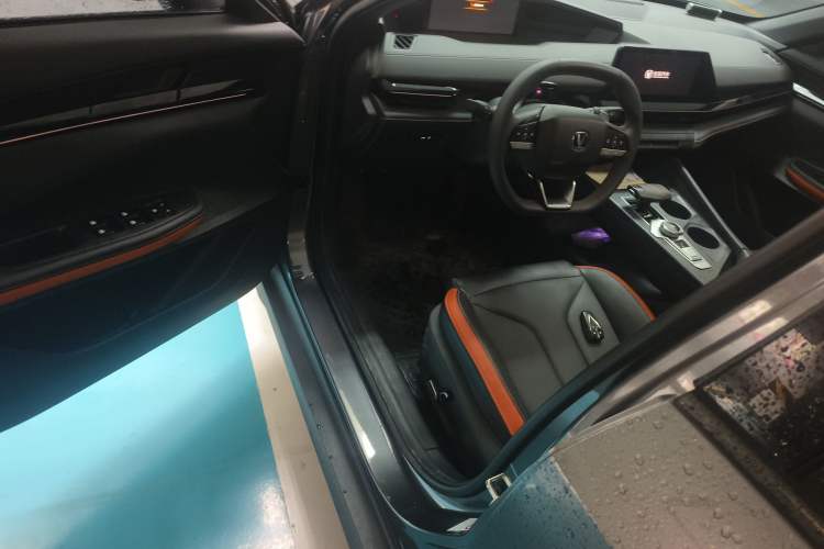 Used CHANGAN UNI-V 2023 1.5T Prestige Model Driver Seat