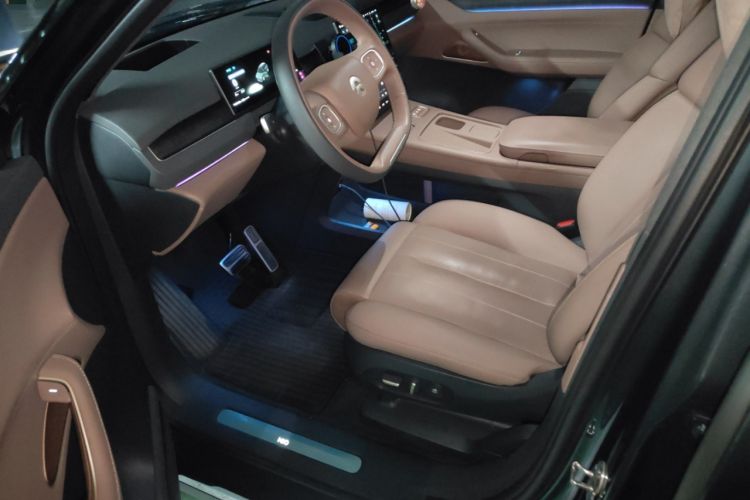 Used Nio ES8 2024 75 kWh Driver Seat