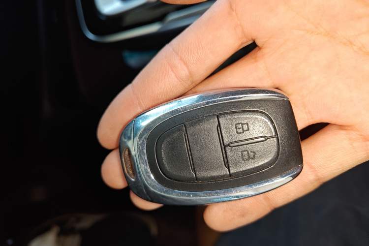 Used SAIC MAXUS G20 2021 PLUS 2.0T Gasoline Automatic Luxury Edition
