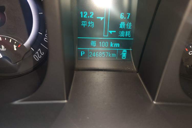 Used Buick GL8 2017 25S Comfort Version China V Standard Odometer Close Up