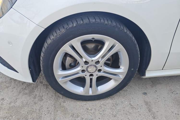 Used Mercedes-Benz A-Class 2015 A 180 Left Front Wheel Hub