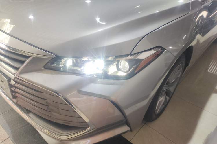 Used Toyota Avalon 2019 2.0L Luxury Edition China VI Standard Left Front Headlight