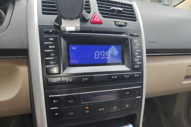 Used BAIC E Series 2013 Sedan 1.5L Manual Lotte Edition