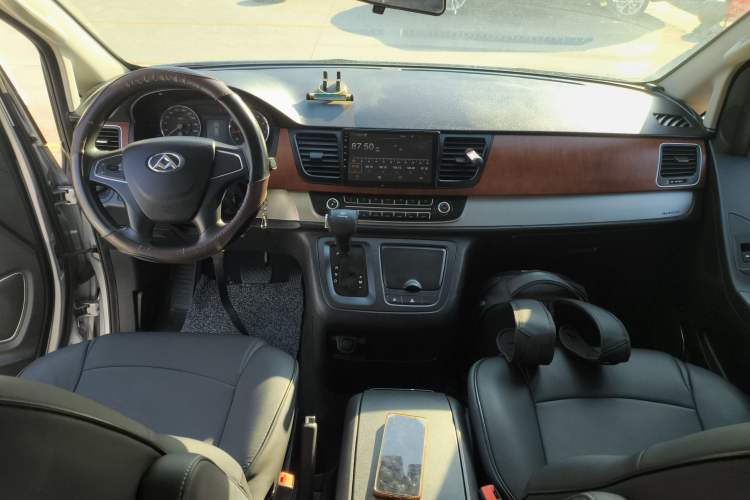 Used SAIC MAXUS G10 2016 2.0T Automatic Elite Edition
