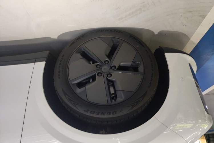 Used Li Auto i6 2025 Model Two-Wheel-Drive Standard Type
