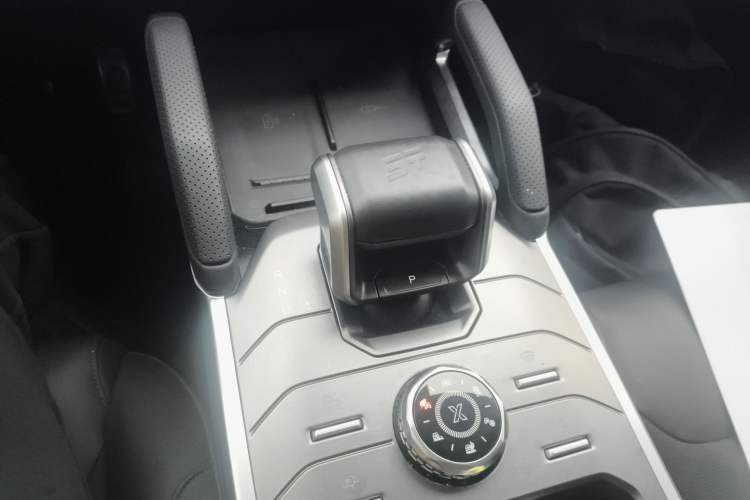 Used JETOUR Traveler 2023 2.0T All-Wheel-Drive CrossPRO