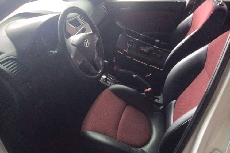 Used Hyundai Verna Ray 2014 1.4L Automatic GLX Left Front Seat