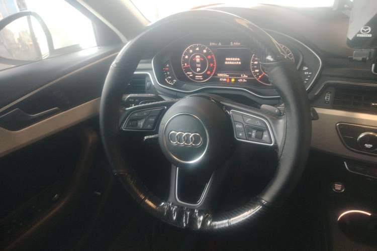 Used Audi A4L 2019 40 TFSI Fashion Version China V