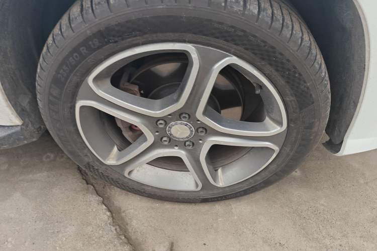 Used Mercedes-Benz GLK-Class 2015 GLK 300 4MATIC Fashion Edition Ultimate Version Right Front Wheel Hub