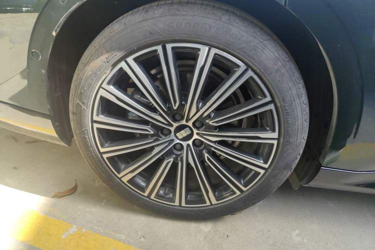 Used Geely Galaxy 8 2025 130km EM-P Starship Edition