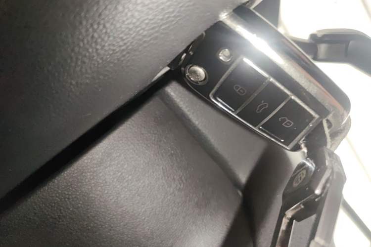 Used Volkswagen Golf 2014 1.4TSI Automatic Comfort Model Vehicle Key