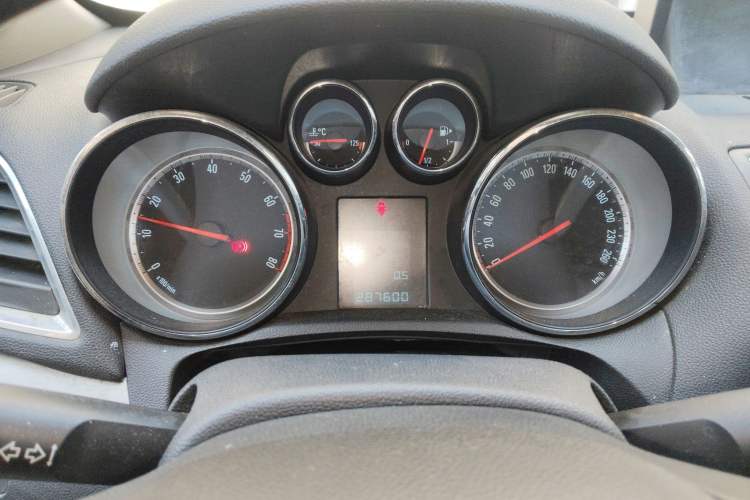 Used Buick Encore 2013 1.4T Manual Two-Wheel Drive Entry Model