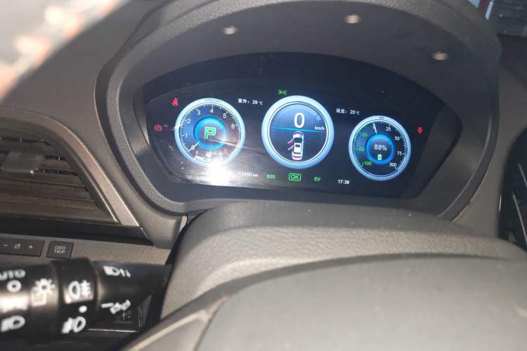 Used BYD Qin New Energy 2015 1.5T Dual-Crown Flagship Plus Edition