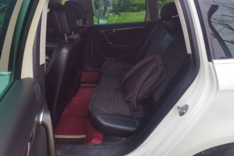 Used Volkswagen Magotan 2012 Travel Edition 2.0 TSI Comfort Version Left Rear Seat