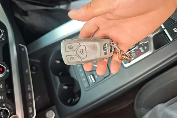 Used Audi A4L 2018 30th Anniversary Edition 40 TFSI Trendy Model Vehicle Key