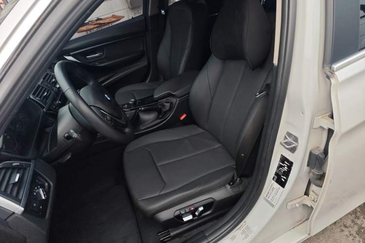 Used BMW 3 Series 2017 318Li Fashion Model