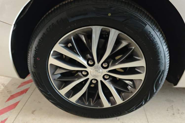 Used Buick GL8 2021 ES Landtrek 653T Comfort Edition
