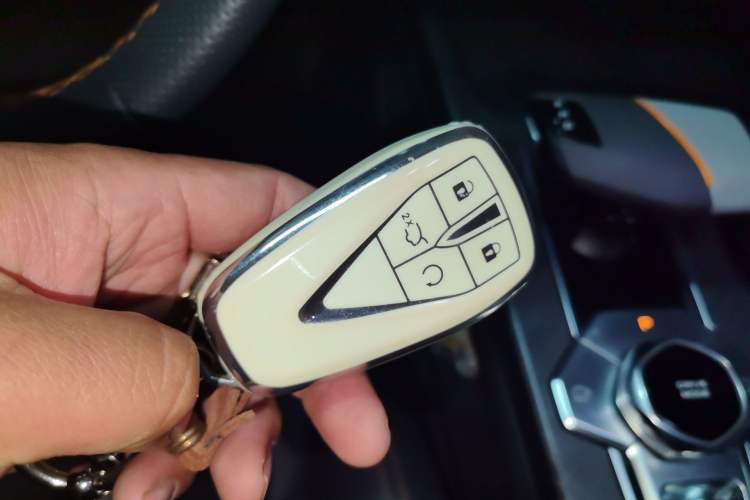 Used CHANGAN UNI-V 2022 1.5T Prestige Version
