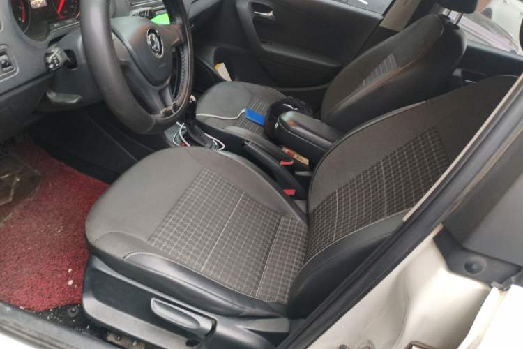 Used Volkswagen Polo 2014 1.6L Automatic Comfort Edition
