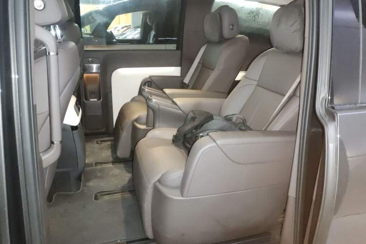 Used Li Auto MEGA 2024 Ultra Model
