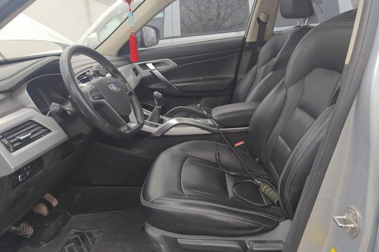 Used Geely Auto Emgrand X7 Sport 2016 2.0L Manual ZhiShang Version