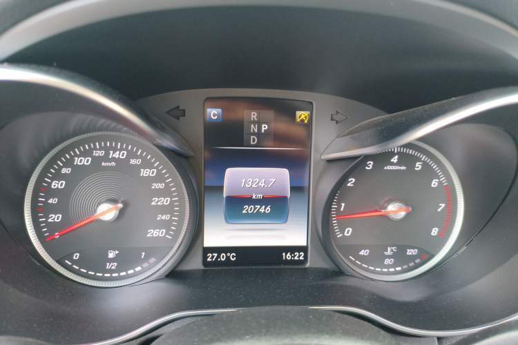 Used Mercedes-Benz C-Class 2018 C 180 L Fashion Edition Sport Version Instrument Cluster