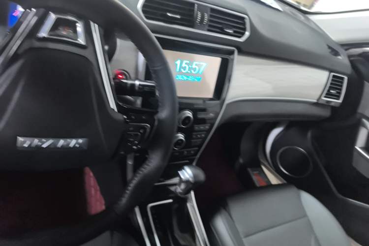 Used Haval H2 2017 Red-Label 1.5T Automatic Two-Wheel Drive Luxury Model