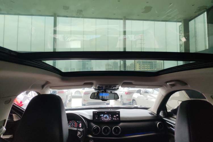 Used Wey VV6 2020 2.0T Two-Wheel Drive Smart Protection+