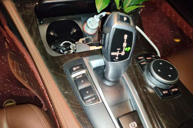 Used BMW 5 Series 2014 525Li Leading Model