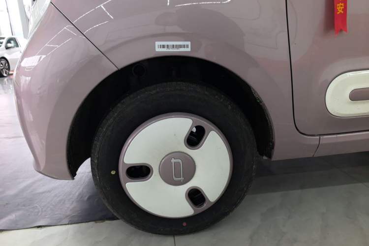 Used Bestune Pony 2026 222km Colorful Horse Left Front Wheel Hub