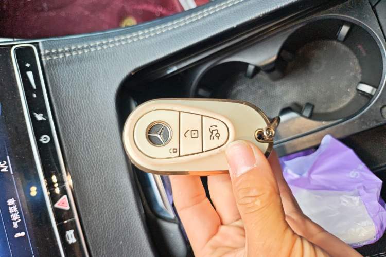 Used Mercedes-Benz C-Class 2022 C 200 L Sport Edition Vehicle Key