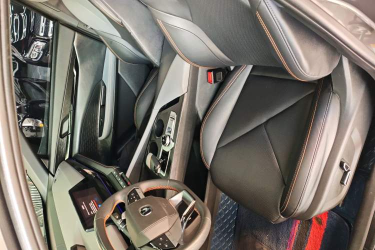 Used Changan UNI-V 2023 1.5T Prestige Model
