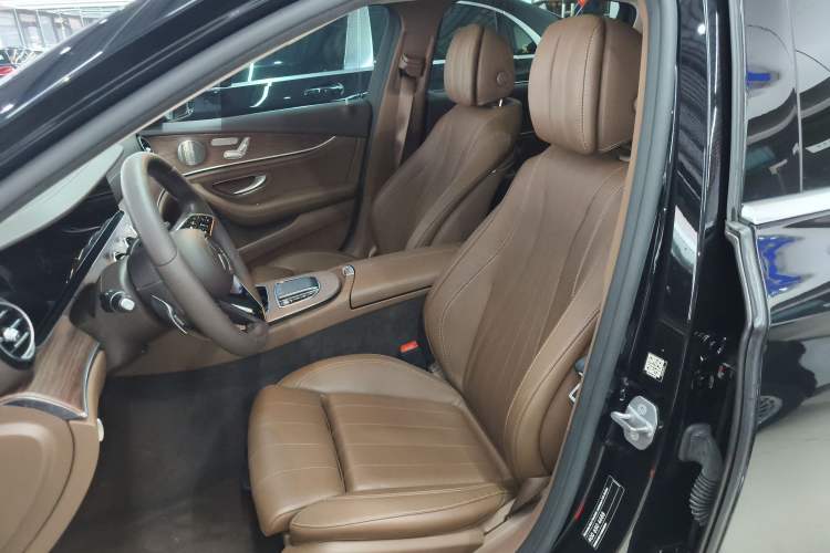 Used Mercedes-Benz E-Class 2022 Second Facelift E 300 L Luxury Edition
