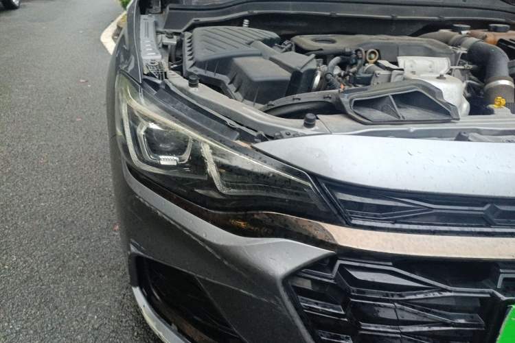 Used Chevrolet Monza 2019 RS 330T Automatic Comfort Edition China VI Standard Right Front Headlight