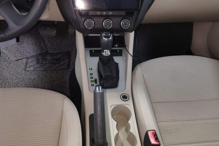 Used Skoda Octavia 2015 1.6L Automatic Yijie Edition
