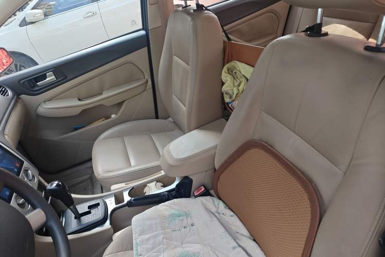 Used Ford Focus 2011 Sedan 1.8L Automatic Fashion Edition
