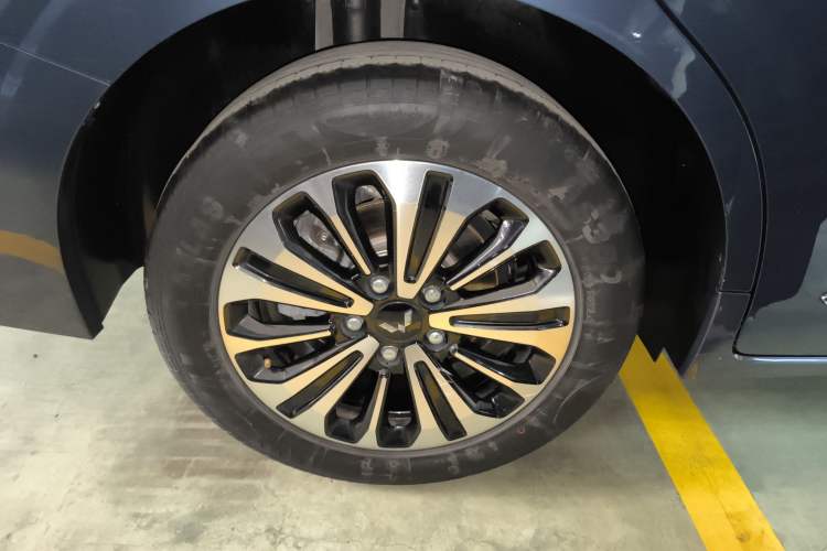 Used Wuling Jiachen 2022 1.5T CVT Deluxe Flagship Edition