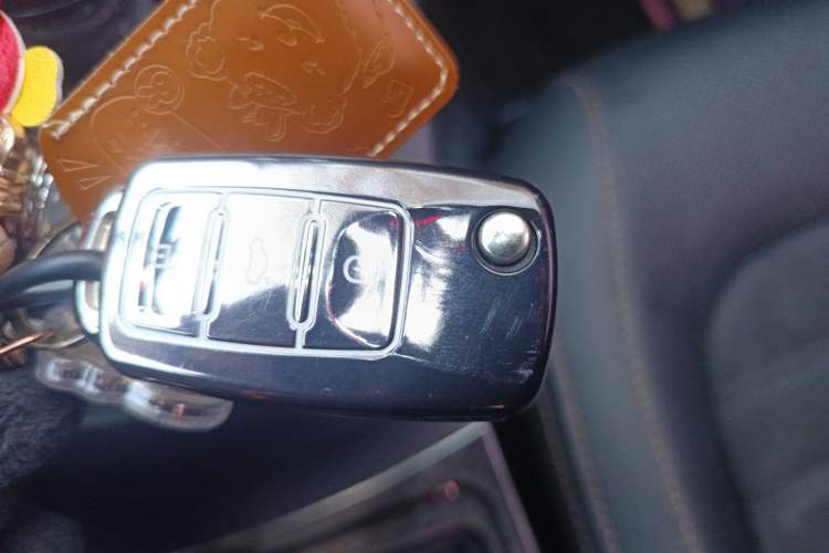 Used Volkswagen Sagitar 2017 230TSI Automatic Luxury Edition
