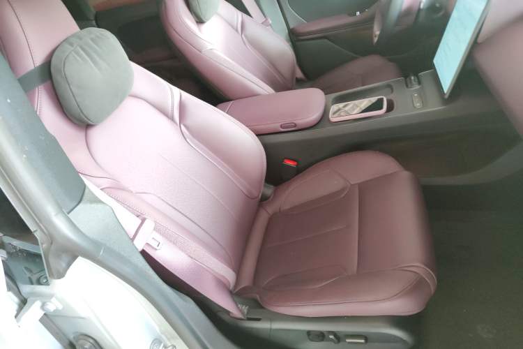 Used Nio ET5T 2024 75kWh Touring Right Front Seat