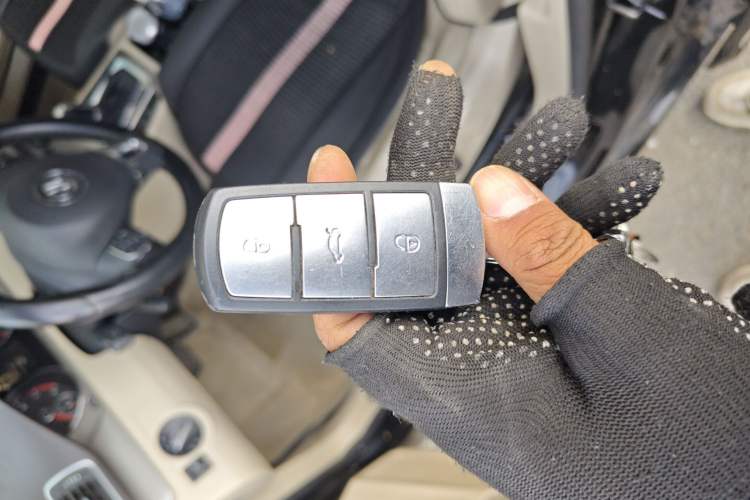 Used Volkswagen Magotan 2013 1.8TSI Luxury Model Vehicle Key