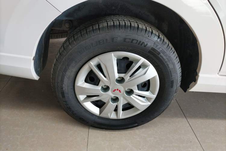 Used Wuling Hongguang 2021 1.5L Facelift S Comfort Version Hydraulic Power Steering LAR Right Rear Wheel Hub