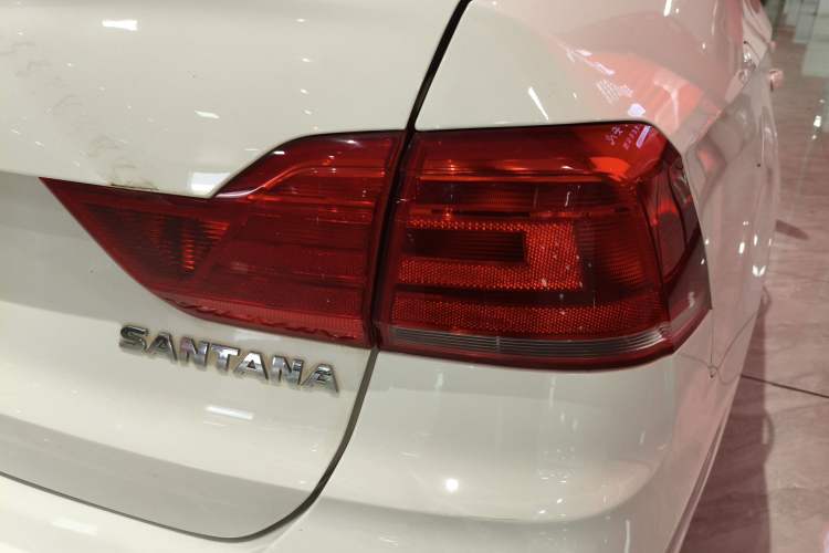 Used Volkswagen Santana 2016 1.4L Manual Fashion Edition
