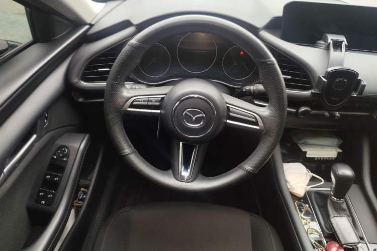Used Mazda 3 Axela 2020 1.5L Automatic ZhiMei Edition Steering Wheel
