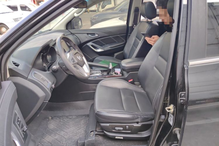 Used JMC Yusheng S350 2016 2.0T Automatic 4x4 Gasoline Luxury Version with Sunroof 7 Seats Left Front Seat