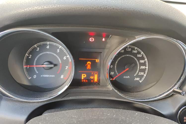 Used Peugeot 4008 2013 2.0L Two-Wheel Drive Entry-Level Trim