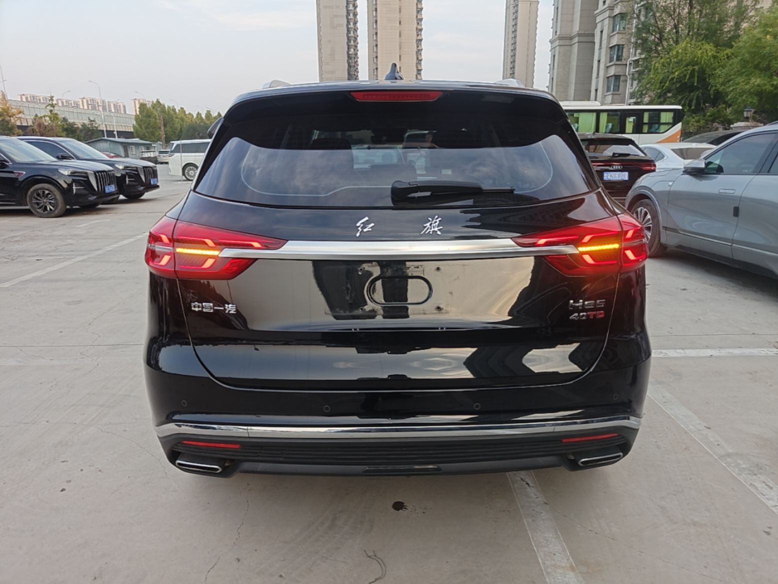 Hongqi HS5 2022 Revised Version 2.0T Smart Connect Flagship Edition — снимка 5