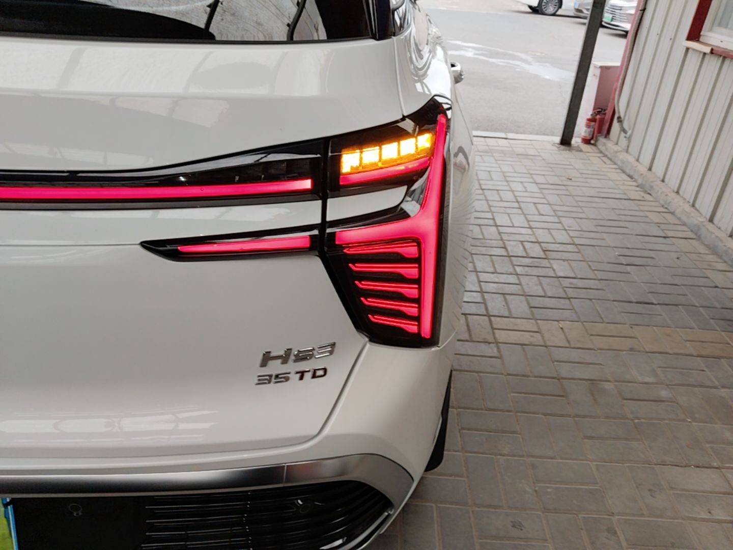 Hongqi HS3 2023 1.5T Two-Wheel Drive Shanwei Edition — снимка 9