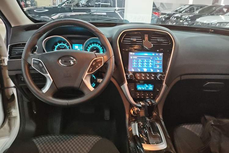 Used GAC Trumpchi GS5 Super 2015 2.0L Automatic Two-Wheel Drive Comfort Edition
