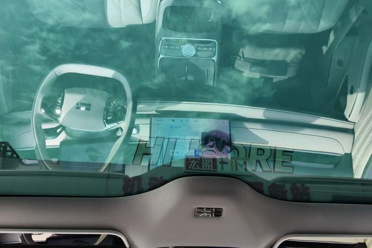 Used Geely Galaxy Galaxy 8 2025 130km EM-i Deluxe Edition
