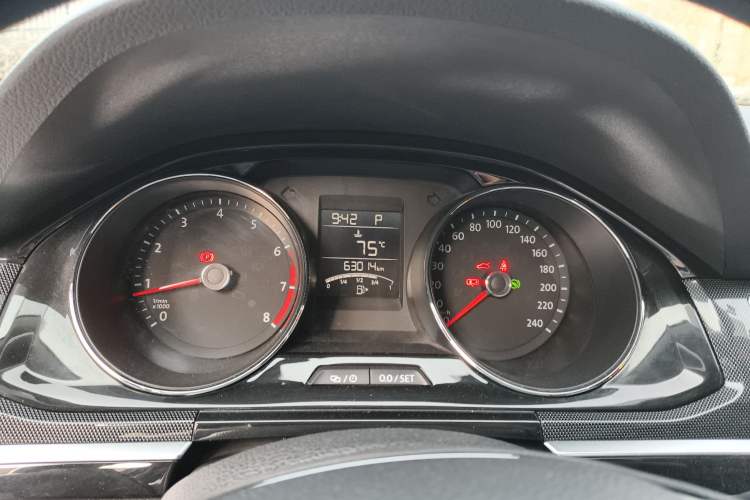 Used Volkswagen C-TREK 2017 1.6L Automatic Luxury Model